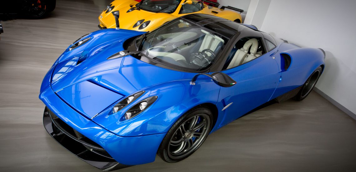 Der Pagani Huayra ist ein auf 100 Stück limitierter Sportwagen mit Mittelmotor der im Pagani Werk in Italien gebaut wurde.