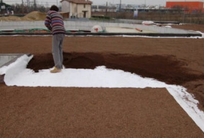 Installation Drainroof System zur Dachbegrünung und nachhaltiger Lösung für Wassermanagement am Gebäude 