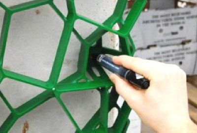 INSTALLATION MIT WANDHALTERUNG,  WALL-Y kann an einer bereits bestehenden Wand montiert werden.