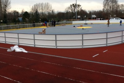 Inline-Hockey in Potsdam mit Bodensystem Typ MULTISPORT in der Farbe Silbergrau