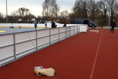 Inline-Hockey in Potsdam mit Bodensystem Typ MULTISPORT in der Farbe Silbergrau