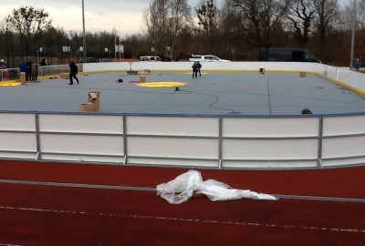 Inline-Hockey in Potsdam mit Bodensystem Typ MULTISPORT in der Farbe Silbergrau