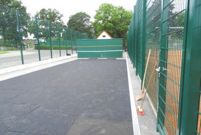 Planum Abdeckung aus Gummimatten für Tennis-Allwetterplatz