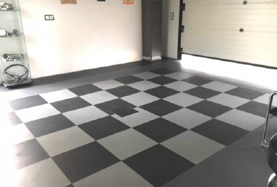 PVC-Garagen-Boden-Fliese Typ INVISIBLE mit Schachbrett Optik in Schwarz und Grau