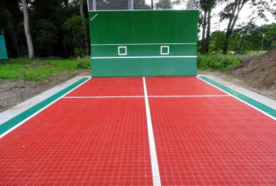 SV Trelde-Kakenstorf mit neuer Tenniswand und Allwetter-Tennis-Boden-Belag