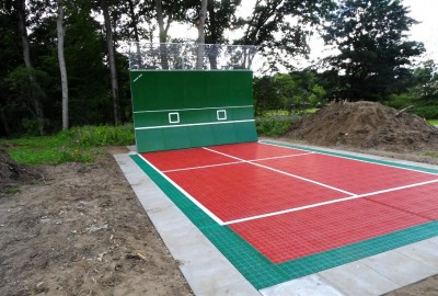 SV Trelde-Kakenstorf mit neuer Tenniswand und Allwetter-Tennis-Boden-Belag