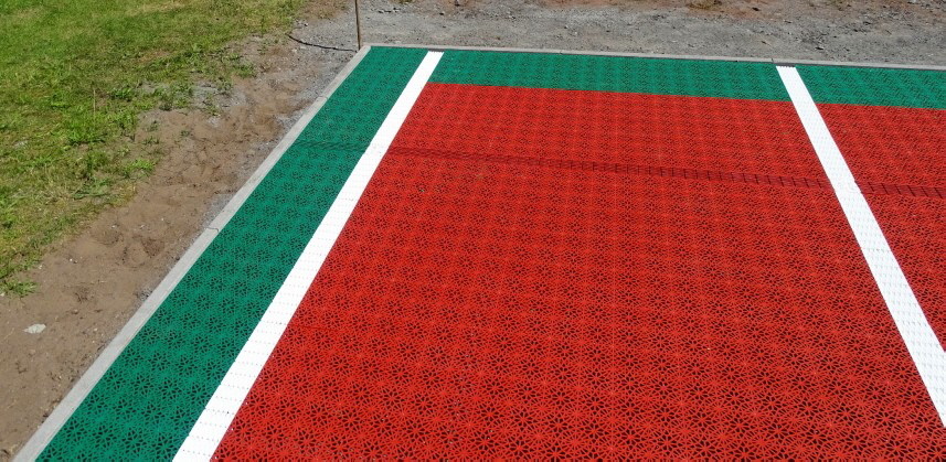 Die neu erstellten Anlaufbahnen auf der Sportanlage, an der Mirowerstraße 1, wurde völlig neu aufgebaut.