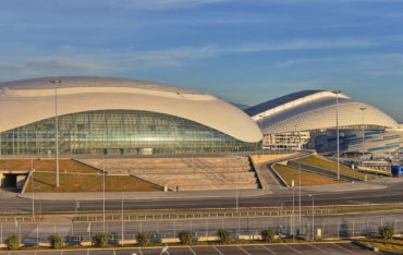 Olympia Stadion in Sotchi hat Rundsäulen aus Beton die mit GEOTUB Rundschalung gegossen wurden