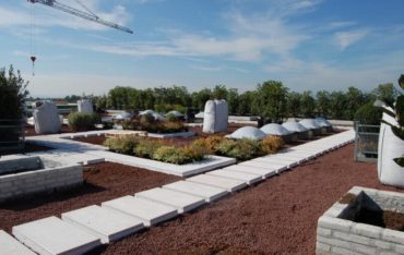 Dachgarten mit DRAINROOF und intensiver Dachbegrünung und nachhaltigem Wassermanagement