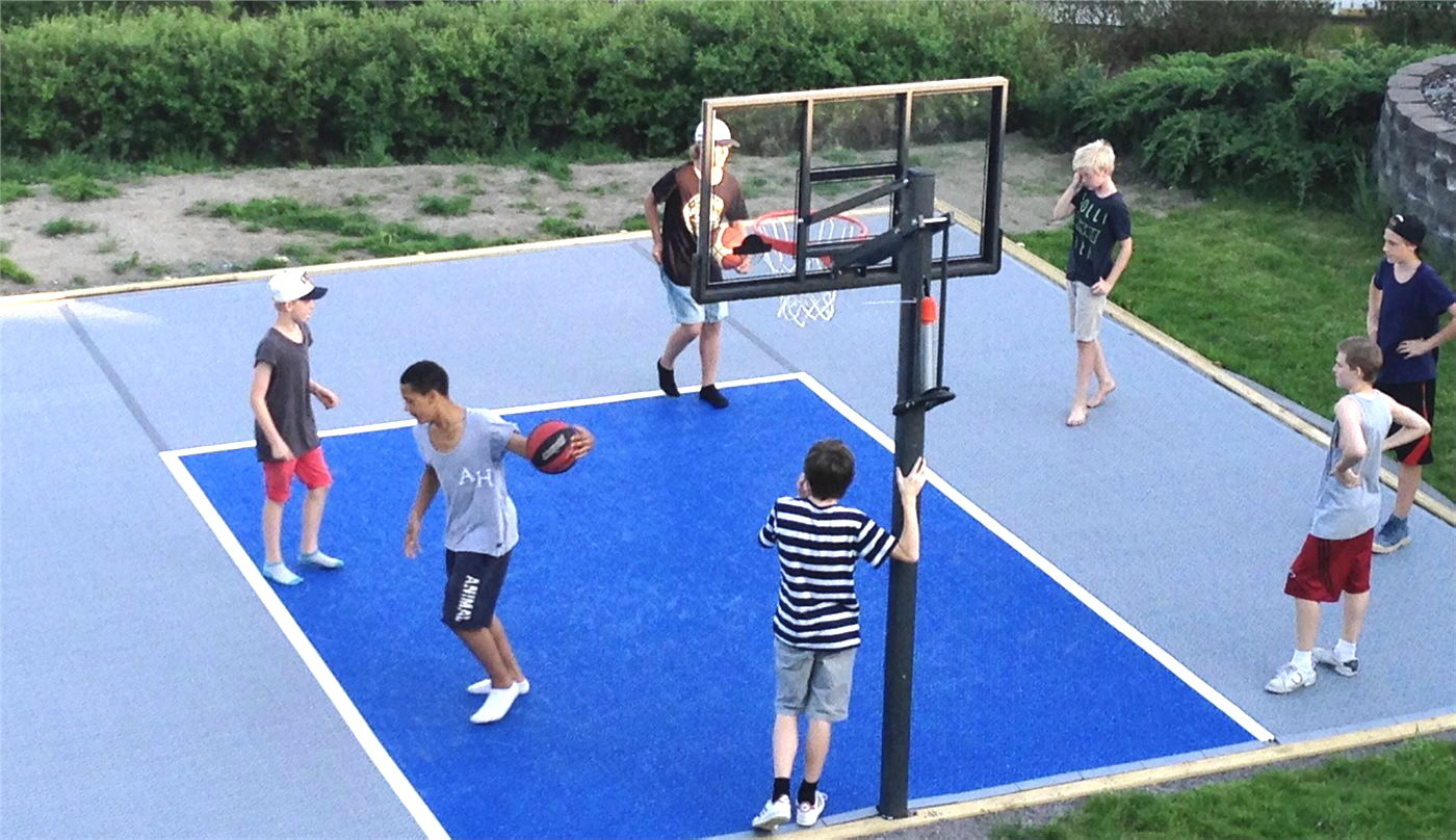 2-farbiges Kleinspielfeld für Basketball aus PP Kunststoff